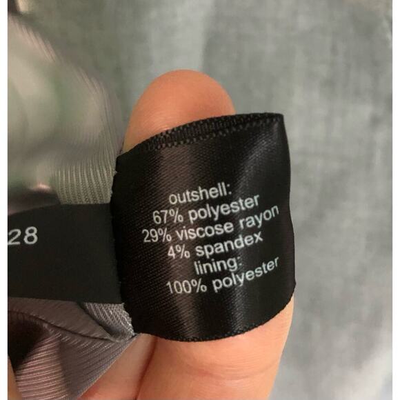 The Limited Collection Gray Two Button Long Sleeve Lined Blazer Work - Size 2 - Picture 3 of 6